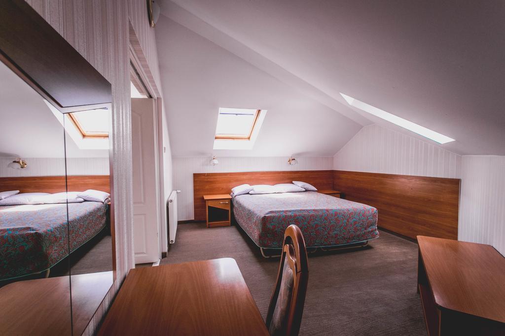 Hotel Twins Warszawa Rum bild