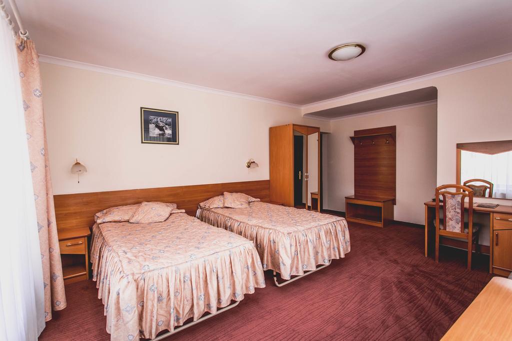 Hotel Twins Warszawa Exteriör bild